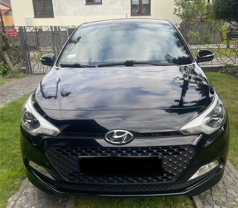 Hyundai i20 cena 43500 przebieg: 74000, rok produkcji 2017 z Opoczno małe 106